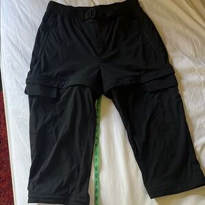 Athleta Cargo Convertible Trekkie pants 6